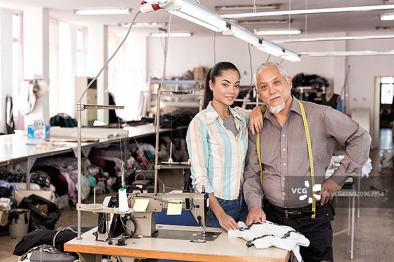 纺织厂的裁缝图片素材