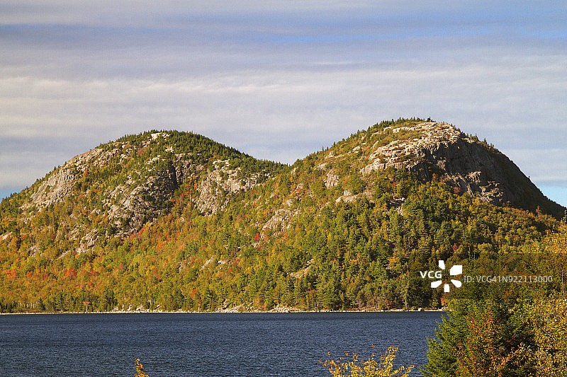 秋叶中的博德尔图片素材