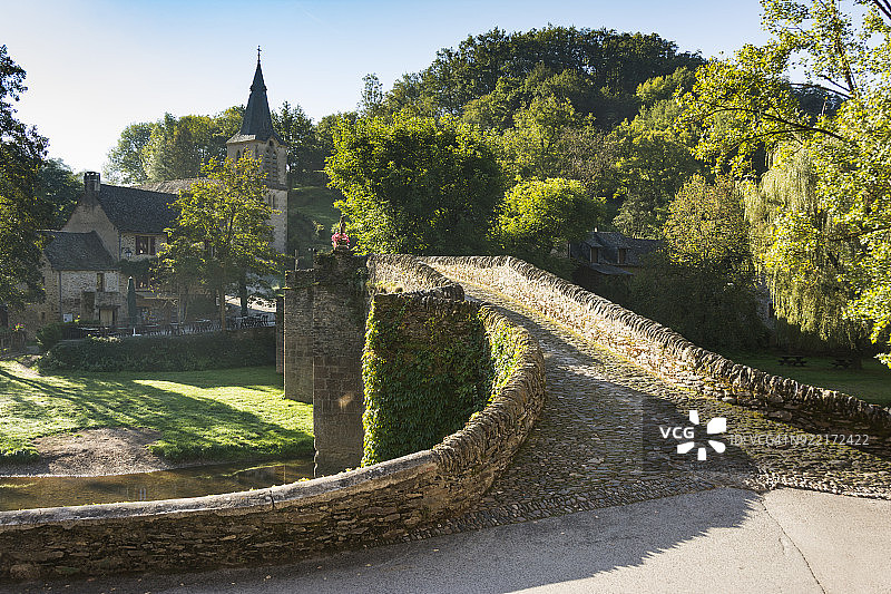 历史悠久的阿韦龙河大桥图片素材