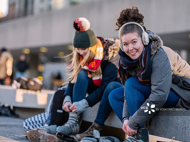 在市中心滑冰图片素材