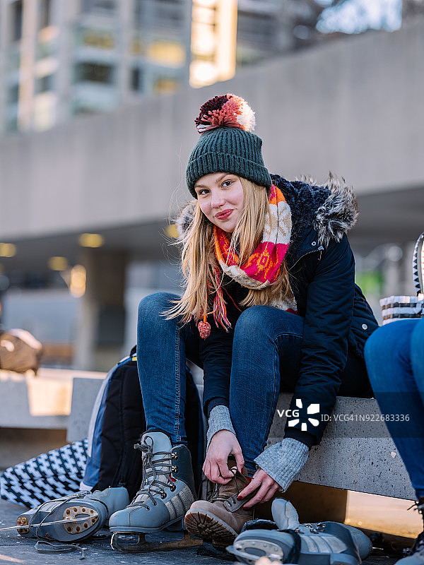 在市中心滑冰图片素材