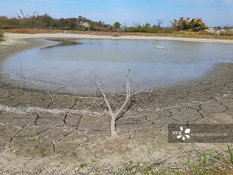 中国台湾高雄田寮的“月世界”世界级地貌景观图片素材