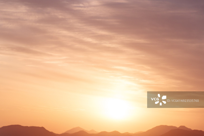 云的种类 - 黄昏浪漫天空图片素材