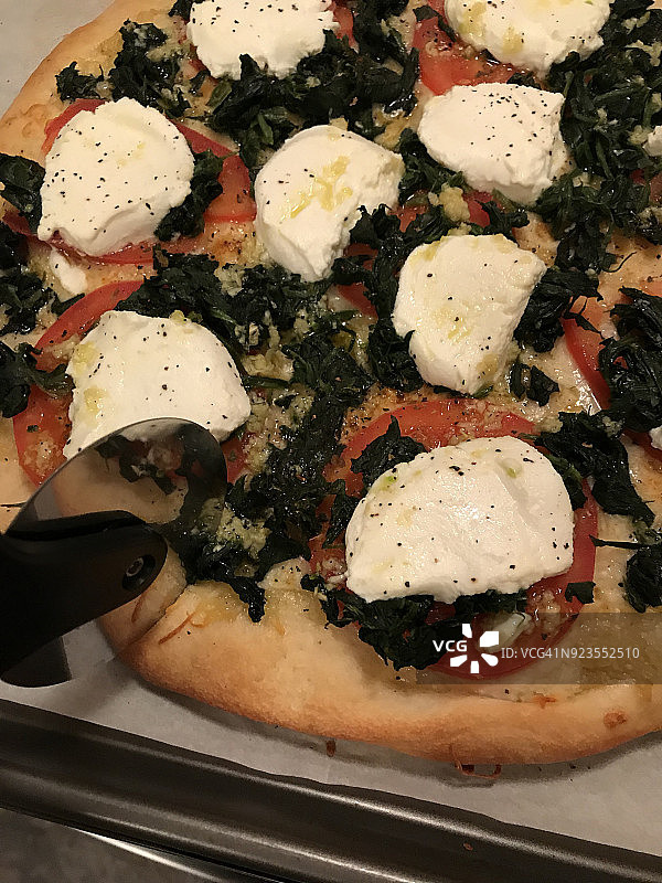 自制白色披萨图片素材