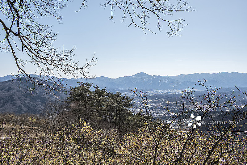 从秩父北斗山顶峰 seen 看到的风光图片素材