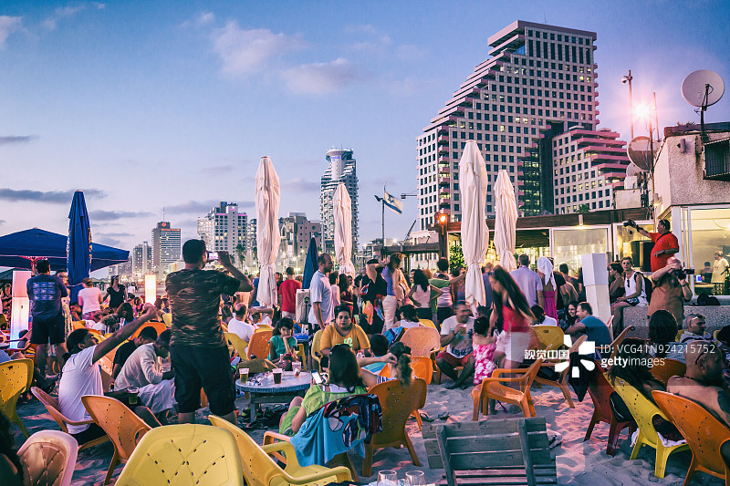 耶路撒冷海滩，周五晚派对图片素材