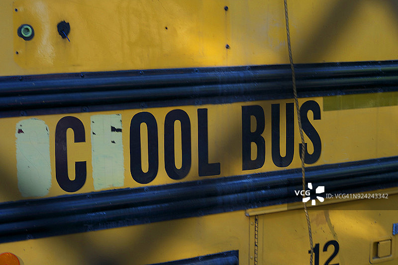 洛杉矶市中心“酷巴士”闲置校车图片素材