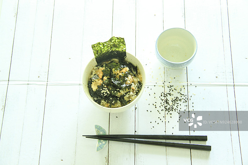 适合忙碌人士的日式早餐茶泡饭图片素材