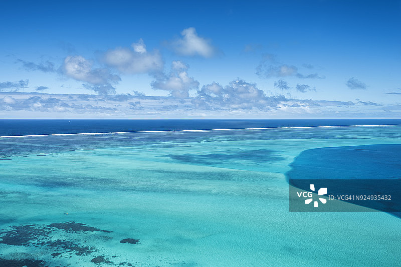 阿布罗略斯群岛风光图片素材