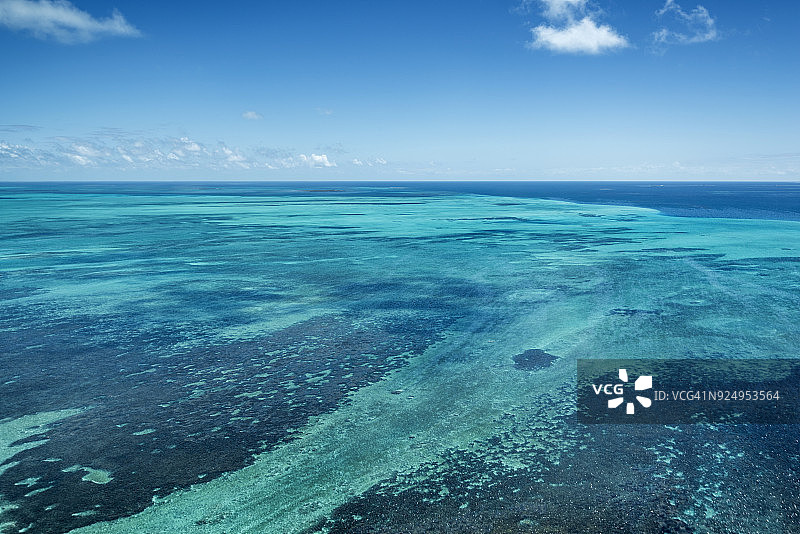 阿布罗略斯群岛风光图片素材
