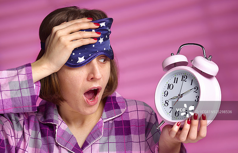 上班迟到图片素材