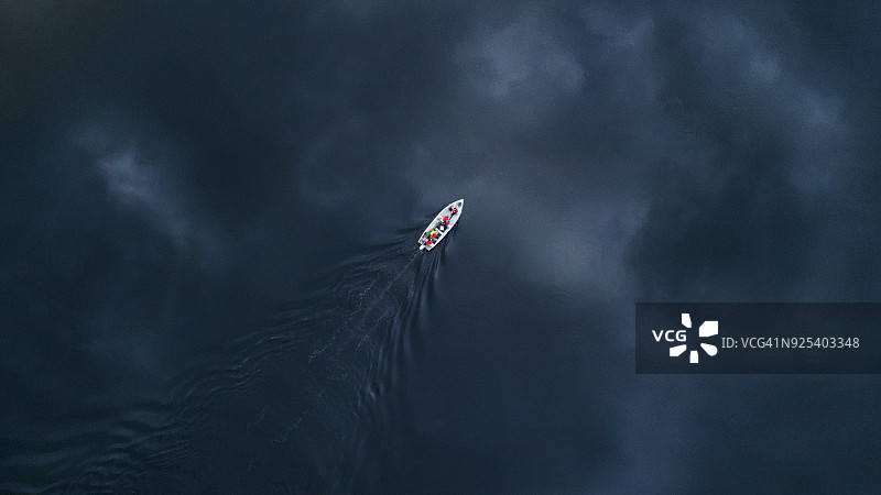 水上小船图片素材