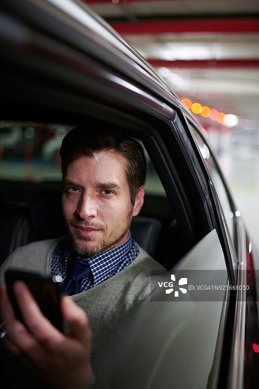 车里的男人图片素材