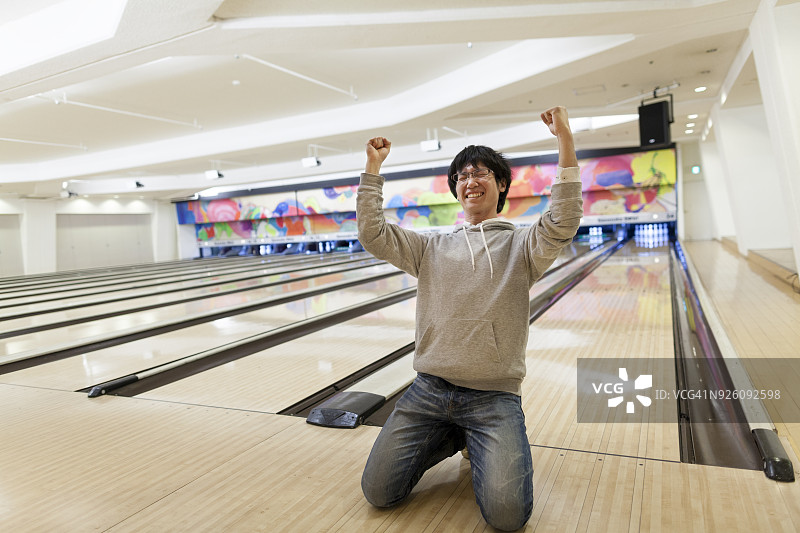 保龄球比赛获胜者图片素材