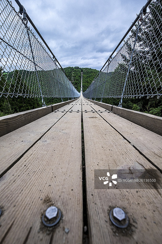 摇摆桥图片素材