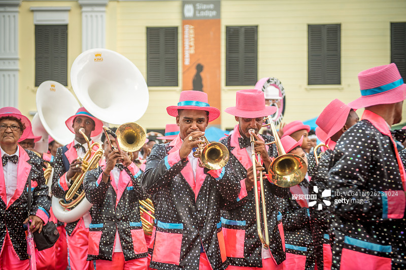 行进经过奴隶制博物馆图片素材
