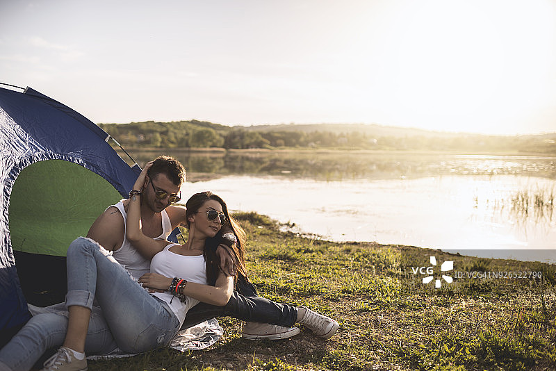 湖畔浪漫图片素材