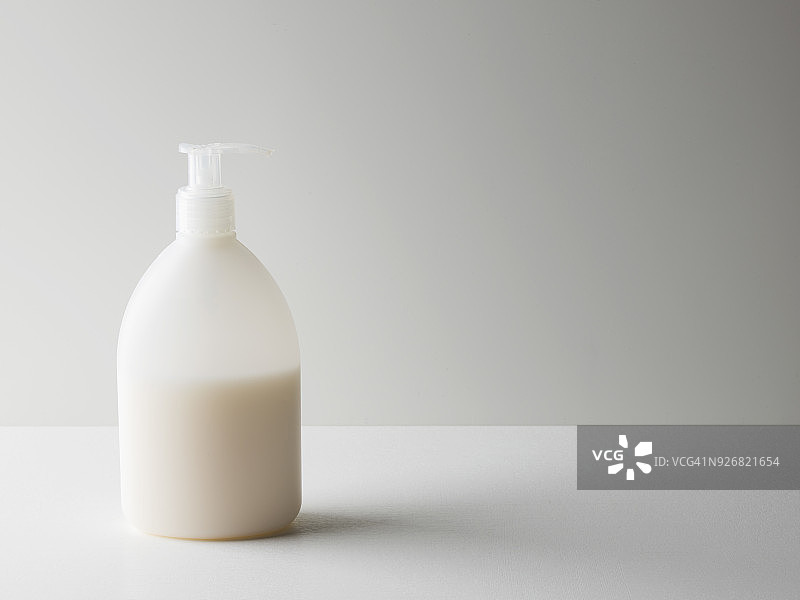 美容产品瓶图片素材