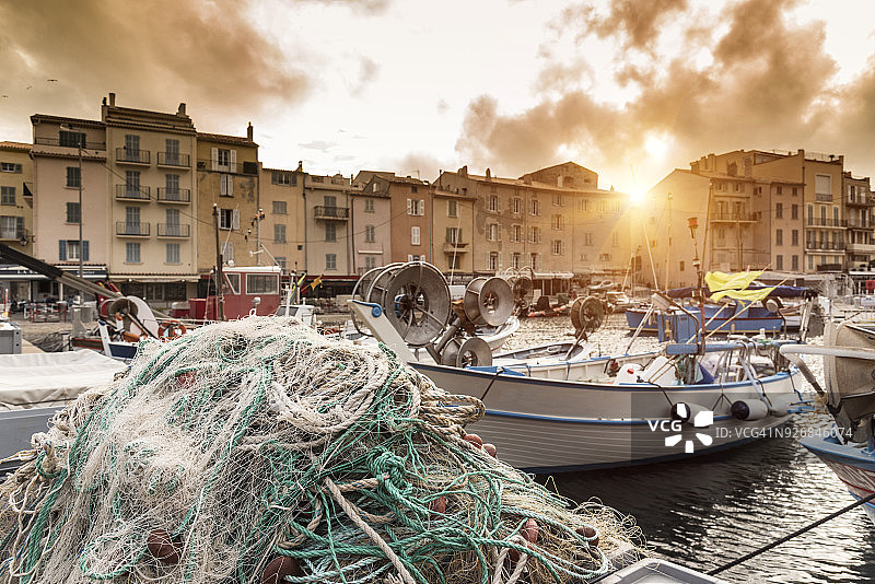 法国圣特罗佩旧港图片素材