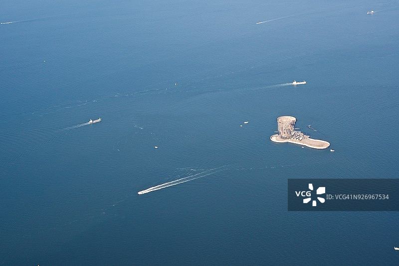 日本东京湾二号海岸炮台白天航拍图片素材