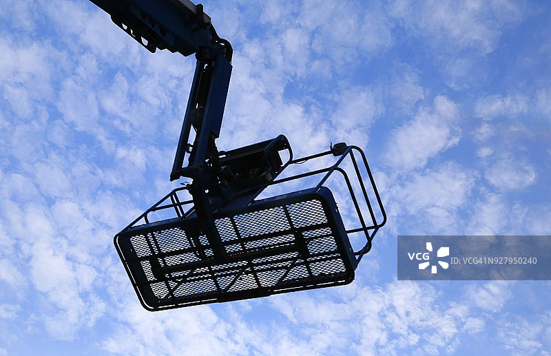 高空作业平台完全展开图片素材