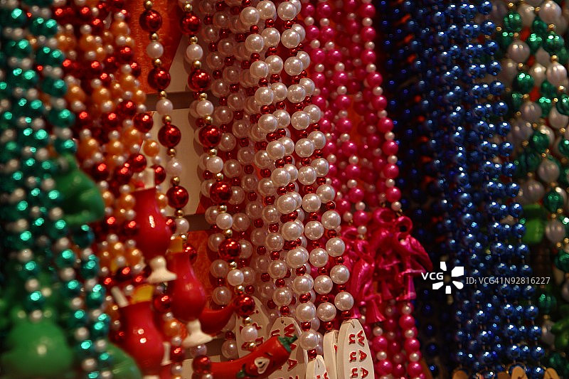 市面上出售的多色珠宝特写镜头图片素材