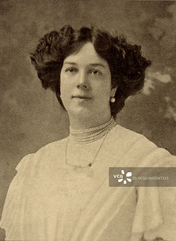 英国女低音歌唱家克拉拉·巴特图片素材