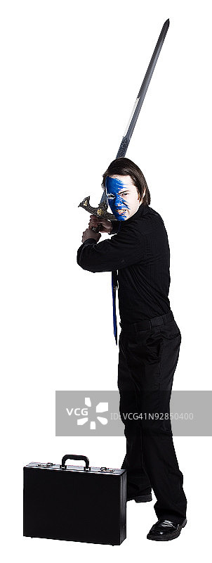 脸绘油彩和持剑的商务男士图片素材