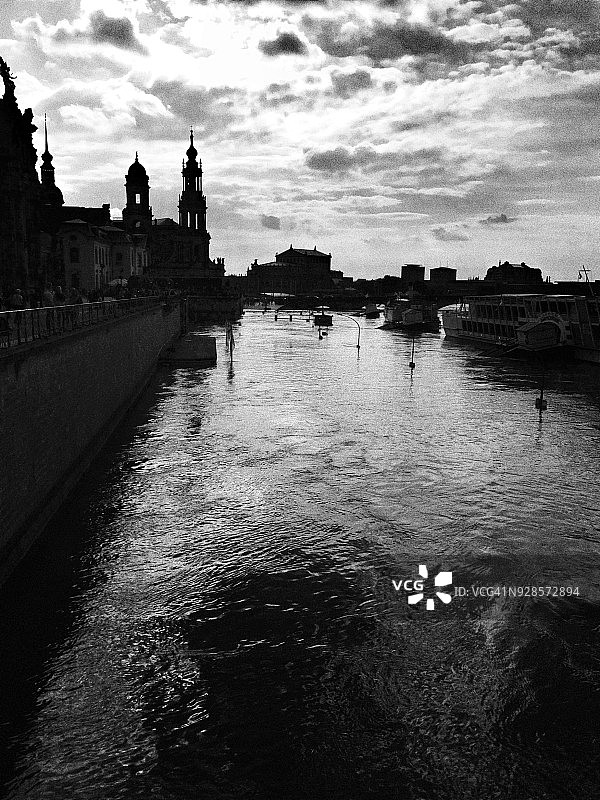 德累斯顿城市全景图片素材