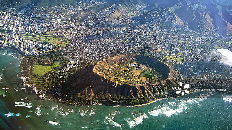 夏威夷钻石头山航拍图片素材