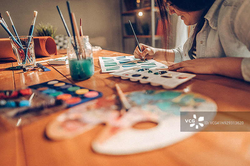 高中生写作业图片素材