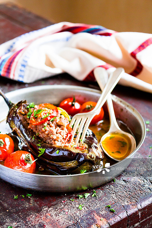 传统土耳其茄子菜肴图片素材