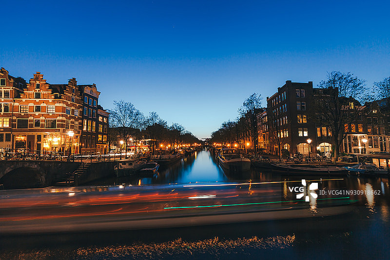 阿姆斯特丹夜间运河图片素材