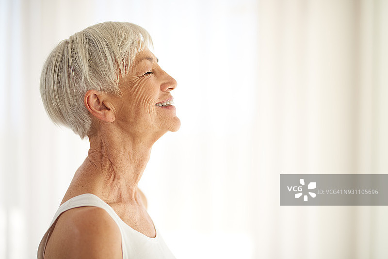 优雅老去的秘诀？拥抱它图片素材