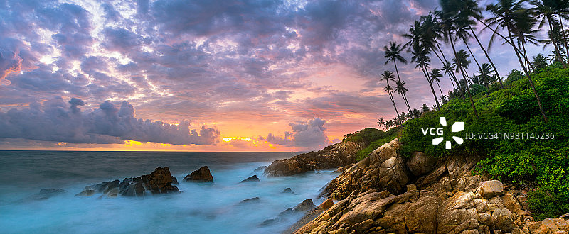 斯里兰卡米瑞莎秘密海滩日落全景图片素材