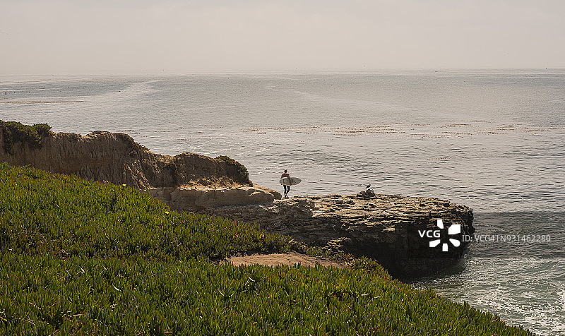 冲浪者远景图片素材