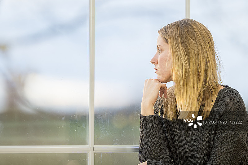 思考人生图片素材