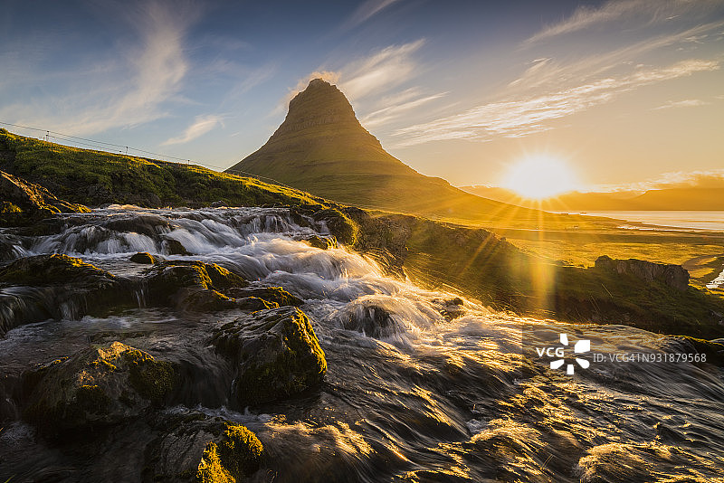 清晨的教堂山图片素材