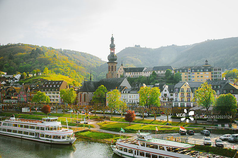 德国科赫姆和摩泽尔河城市景观图片素材