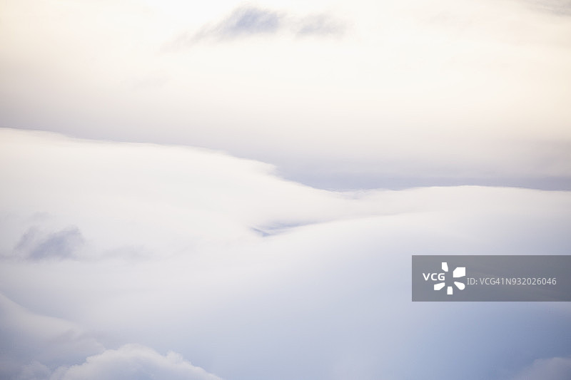 戏剧性的云图片素材