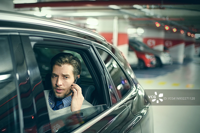 车里的男人图片素材