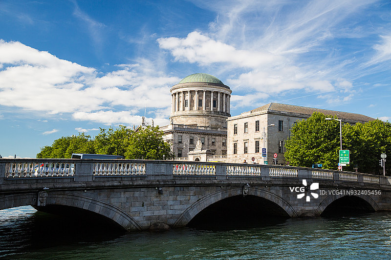 爱尔兰都柏林市的四个法院图片素材