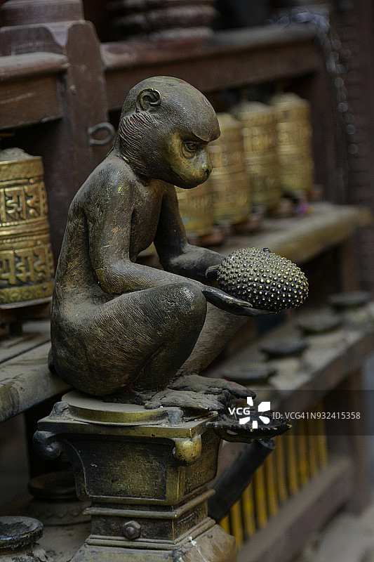金庙里的青铜猴子图片素材