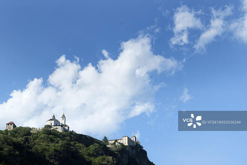 意大利南蒂罗尔埃伊萨克山谷克劳森：萨本修道院图片素材