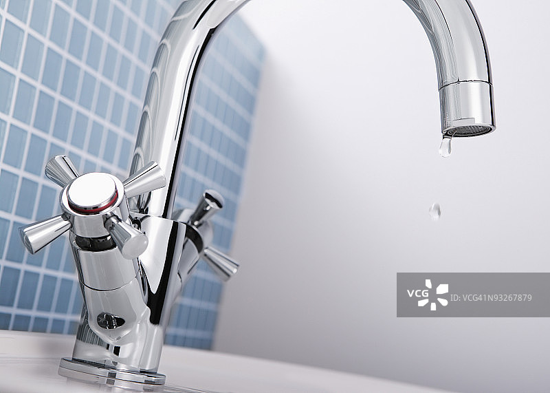滴水的水龙头图片素材