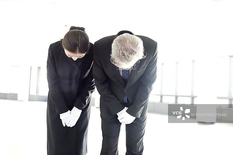 葬礼上的慰问图片素材