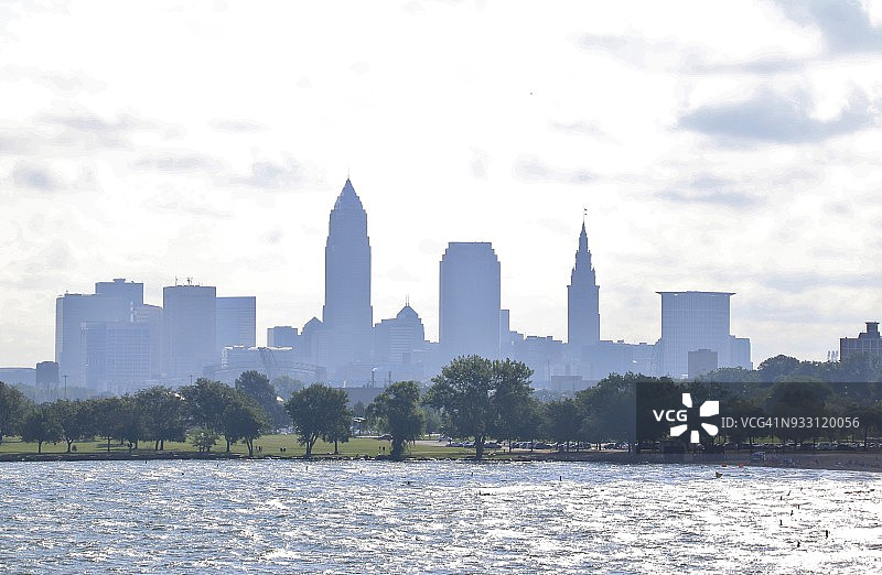 克利夫兰天际线的夏日雾霾图片素材