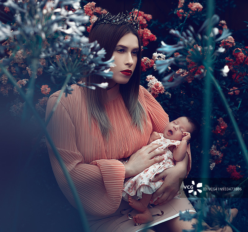 公主和她的宝宝图片素材