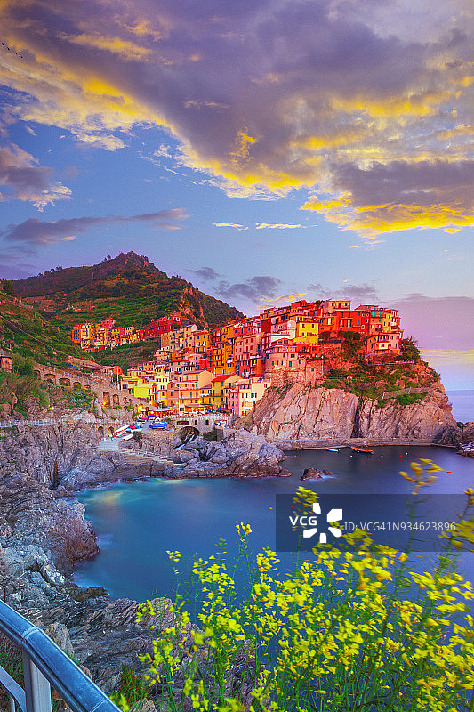 意大利利古里亚五渔村马纳罗拉图片素材