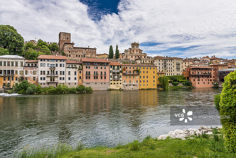 布伦塔河畔的巴萨诺德尔格拉帕风光图片素材